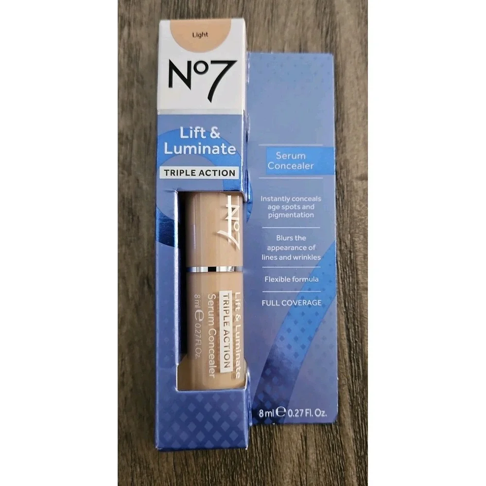 No7 Lift & Luminate Triple Action Serum Concealer Light - NEW